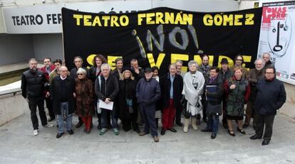 Protesta de artistas contra la privatización del Fernán Gómez.