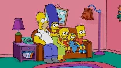 El salón de la familia Simpson, visto en la longeva serie de televisión. |