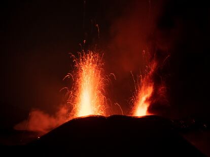 El cono del volcán de Cumbre Vieja en una imagen de este miércoles.