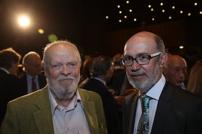 José Antonio Martín Pajín (a la izquierda), magistrado emérito del Tribunal Supremo, junto a José Boada, presidente del Grupo Pelayo.