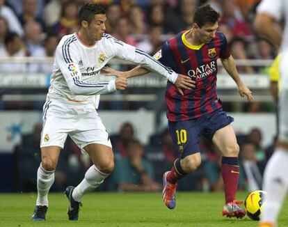 Messi, perseguido por Ronaldo