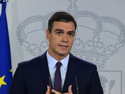 Pedro Sánchez, presidente del Gobierno, durante su declaración institucional en el Palacio de la Moncloa.