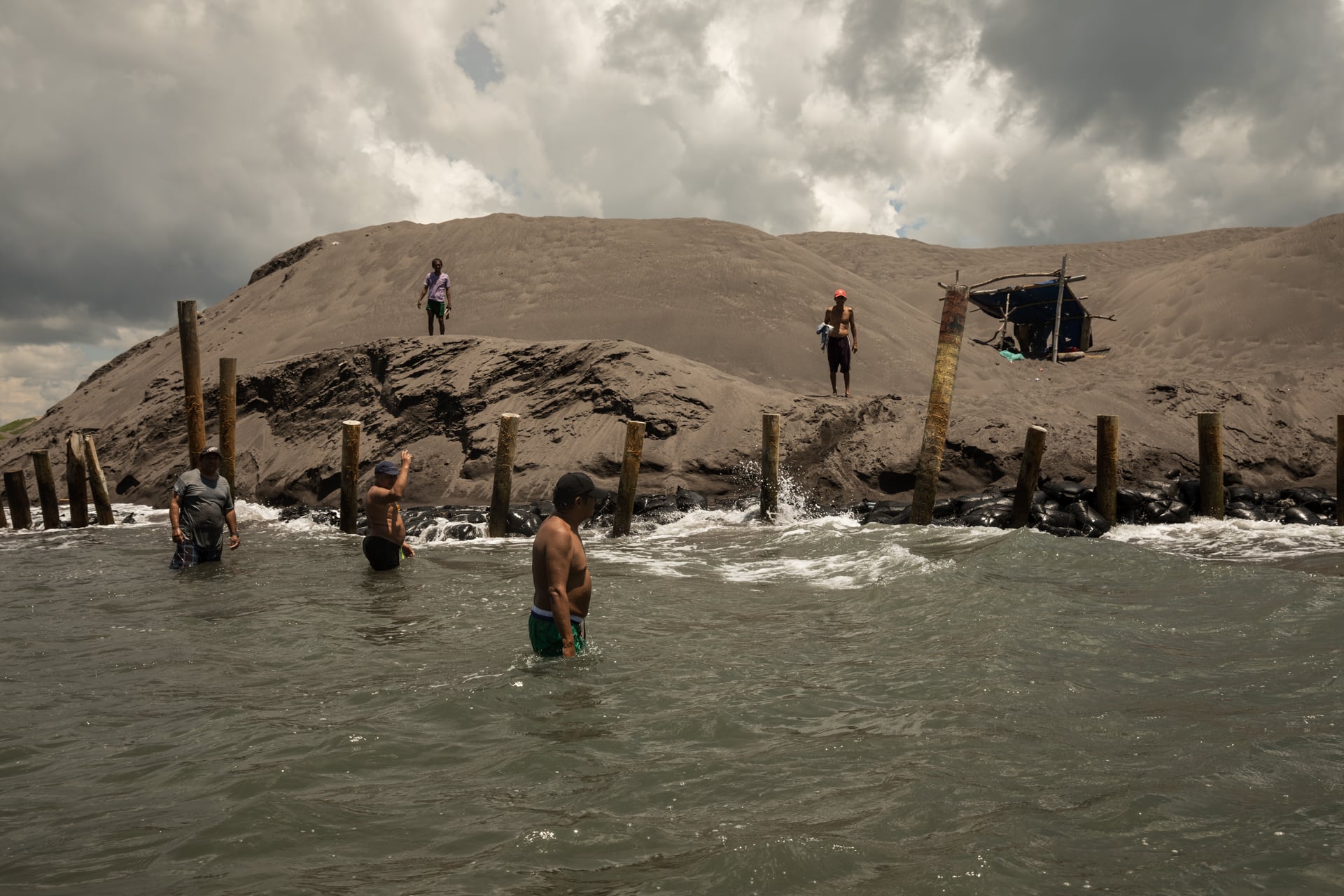 Pesca industrial, camaroneras y despojo en la costa sur de Guatemala