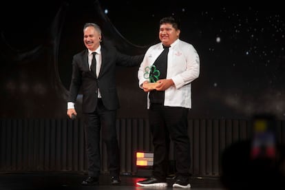 Primer estrella Michelin al chef Eduardo Zaragoza de Olivea Farm to table en la ceremonia Guía Michelin, en Ciudad de México, el 3 junio del 2025.