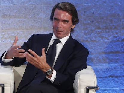 Aznar en el debate sobre el 40º de la Constitución en Madrid organizado por EL PAÍS y la Cadena SER.