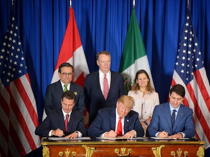 Enrique Peña Nieto, Donald Trump y Justin Trudeau firmaron el acuerdo comercial que renueva el Tratado de Libre Comercio de América del Norte (TLCAN).