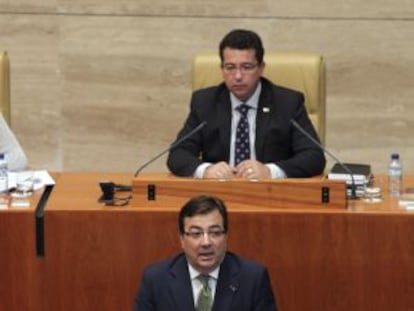 El presidente en funciones de la Junta de Extremadura, Guillermo Fernández Vara, durante su intervención en la Asamblea.