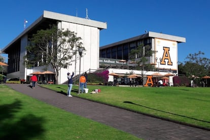 Universidad Anáhuac Yasmín Esquivel