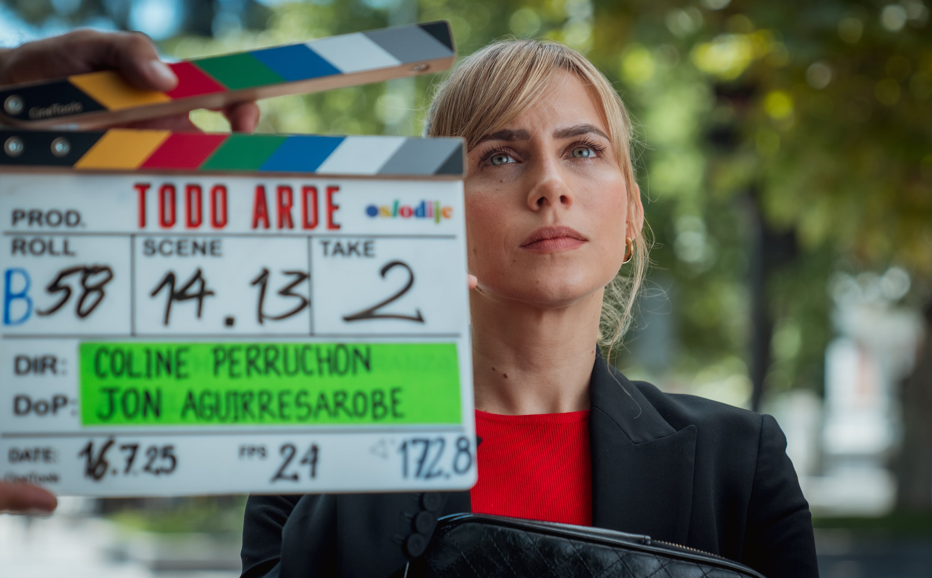 Aura Garrido, durante el rodaje de 'Todo arde'.