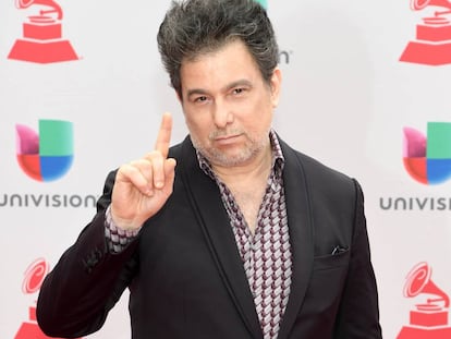 Calamaro en la alfombra roja de los premios Latin Grammy 2017 en Las Vegas.