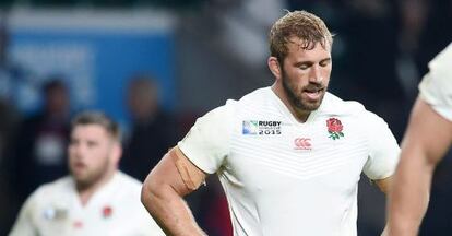 El capitán de Inglaterra, Chris Robshaw, tras la derrota. / ANDY RAIN (EFE)