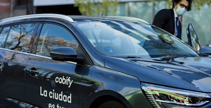 Un vehículo VTC de Cabify