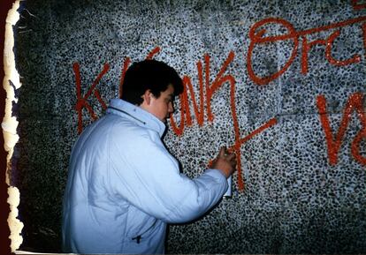 Kus Punk pintando en 1985.