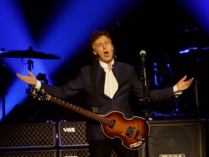 Paul McCartney, sexta-feira, durante seu show em Portland, nos EUA.