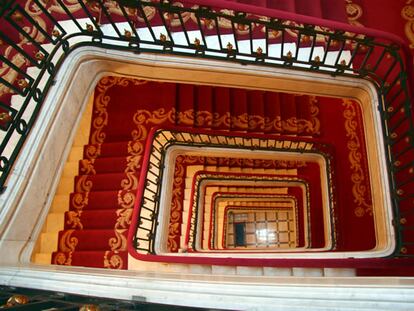 Escalera del hotel María Cristina