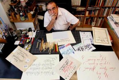 El pendolista Javier García del Olmo en su estudio de Madrid.