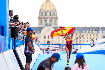 Marta Francés consigue la medalla de plata en el triatlón femenino, este lunes en los Juegos Paralímpicos de París 2024.