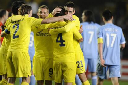 Los jugadores del Villarreal celebran la victoria