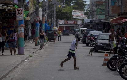 A Cidade de Deus amanheceu na segunda em aparente normalidade.