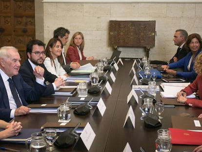 Un moment de la reunió de la Comissió Bilateral.