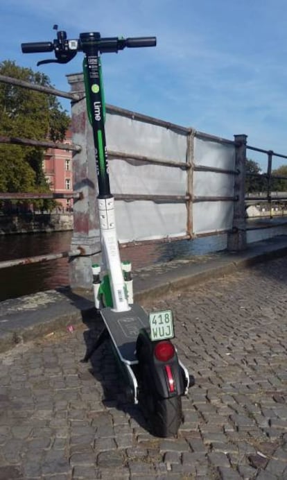 Patinetes con matrícula en Berlín.