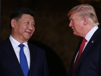 El presidente Donald Trump con el presidente chino, Xi Jinping en Mar-a-LPalm Beach, Florida (Estados Unidos) 