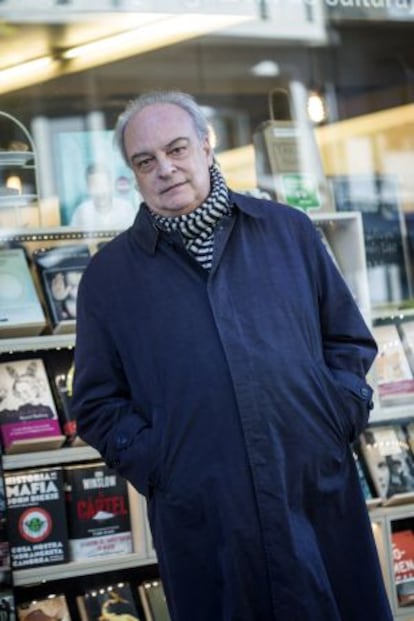 El escritor Enrique Vila-Matas, retratado la pasada semana en una librería de Barcelona.