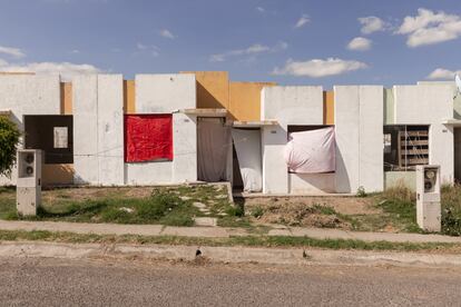 Casa abandonadas en un desarrollo del Infonavit en Huejotzingo.