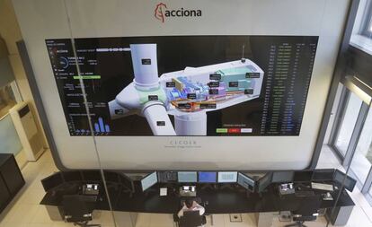 Centro de control de energias renobables de Acciona en Navarra.