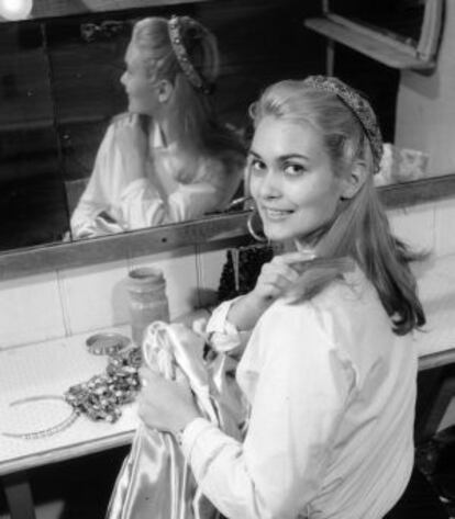 Alexandra Bastedo, en 1964.