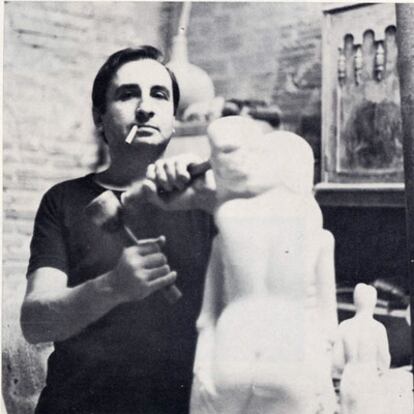 El escultor Juan Haro.