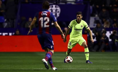 Chumi, durante el partido de ida de octavos entre el Levante y el Barcelona. 