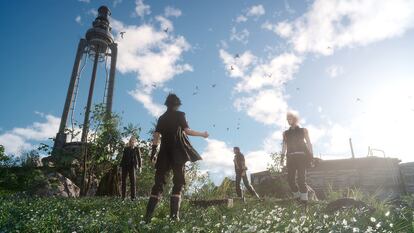 FINAL FANTASY XV Compañía: Square EnixPlataformas: Xbox One, PlayStation 4, PCPrecio: 59,99 eurosEl soplo de aire fresco que necesitaba una de las sagas más veneradas del videojuego. Hajime Tabata toma los mandos de una franquicia que estaba de capa caída desde hace casi una década y logra revivir el sentido de la maravilla y el cuidado por personajes y narrativa. Se trata, además, de uno de los juegos con un apartado visual más extraordinario de las consolas de nueva generación, optando por el hiperrealismo. 