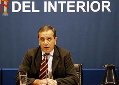 El ministro del interior, José Antonio Alonso, durante la rueda de prensa.