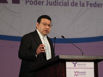 El magistrado Felipe Alfredo Fuentes Barrera, nombrado presidente interino del Tribunal Electoral del Poder Judicial, en un acto.