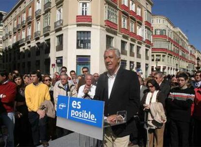 Javier Arenas, en el acto electoral celebrado en Málaga antes del atentado.