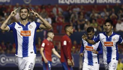 Baptistao celebra su gol, el primero del Espanyol  ante Osasuna.