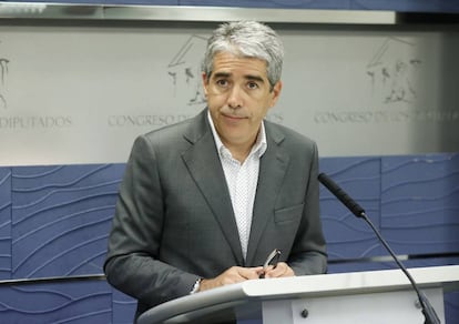 Francesc Homs, Diputado de Convergència en el Congreso, en la rueda de prensa de hoy.