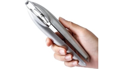 Abridor de frutos secos, principalmente castañas.