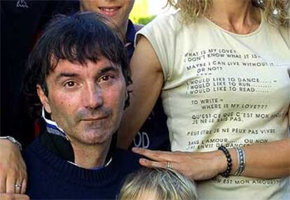 Gianluca Signorini, ex futbolista del Génova, durante un homenaje en mayo de 2002, pocos meses antes de morir de ELA a los 42 años.