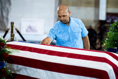 Aquilino Gonell bids goodbye to Hershel W. Williams, an officer who was slain during the attack on the Capitol.