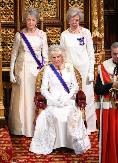 Camilla, Duchess, con Fortune FitzRoy y Susan Hussey.