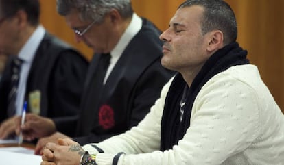 Miguel Ángel G., este lunes en el juicio por el asesinato de su expareja y de su hijo.
