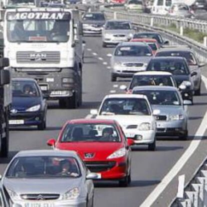 El coche no va al desguace, la crisis alarga su vida