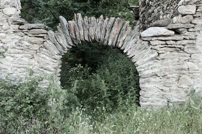 Algunos pueblos, como ?rreu, son el mudo testimonio del despoblamiento del Pirineo (como tantas otras zonas rurales).