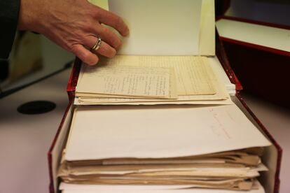 Manuscritos de obras de Arniches en el archivo de la Fundación Mediterráneo, en Alicante.