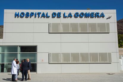 Doctors and members of the regional government outside the hospital in San Sebastián de La Gomera.