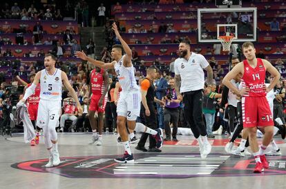 Walter Tavares  y Rudy Fernández eufóricos al finalizar el partido.