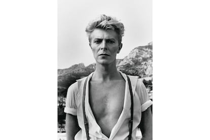 'David Bowie, Monte Carlo 1983' (Helmut Newton).