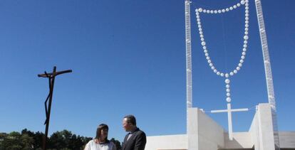 Joana Vasconcelos y su gigantesco rosario.